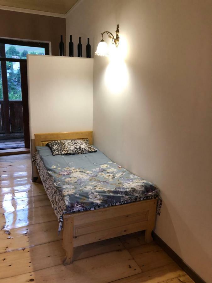 Travel Inn House Mestia • Მოგზაურის Სახლი Екстер'єр фото