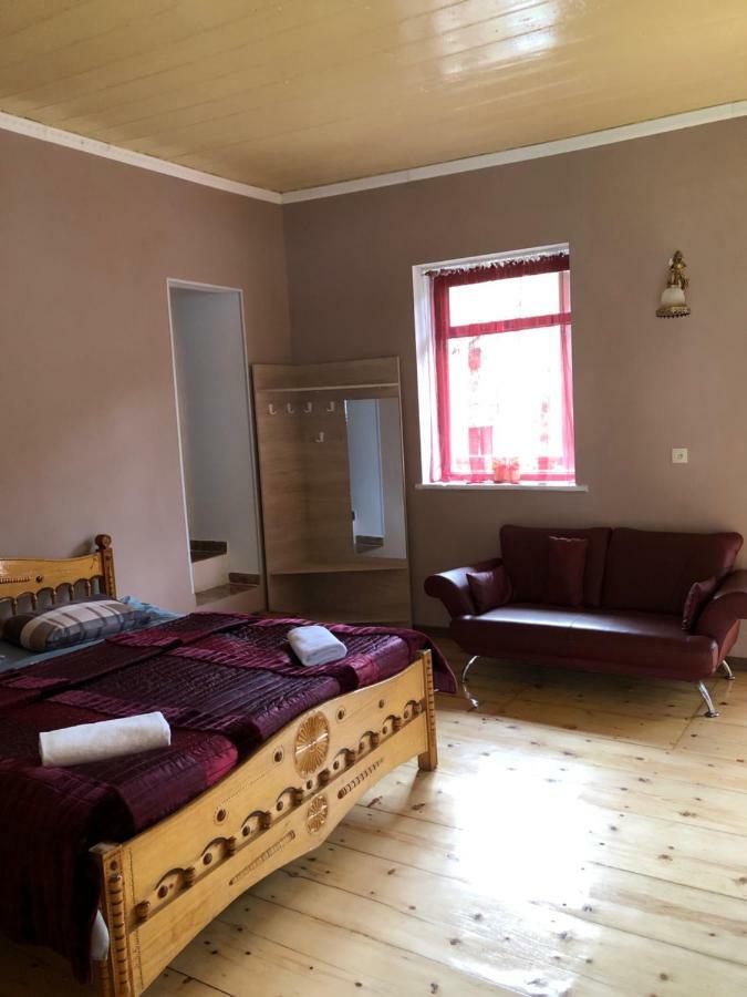 Travel Inn House Mestia • Მოგზაურის Სახლი Екстер'єр фото